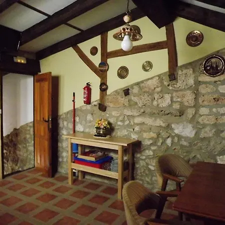 Hotel Rural Casa De Lolo Y Vicent Escalada